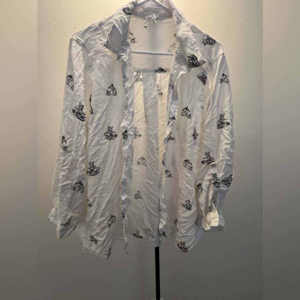 Cute button up!